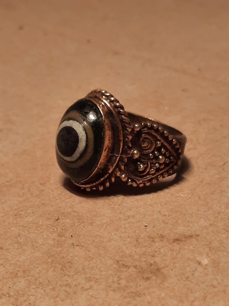 Bronzen ring met glaspasta bodemvondst, Ophalen of Verzenden
