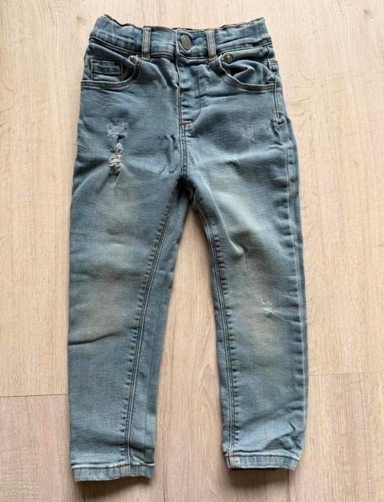 Primark skinny jeans ripped lichtblauwe spijkerbroek 98, Ophalen of Verzenden, Zo goed als nieuw, Jongen of Meisje, Broek