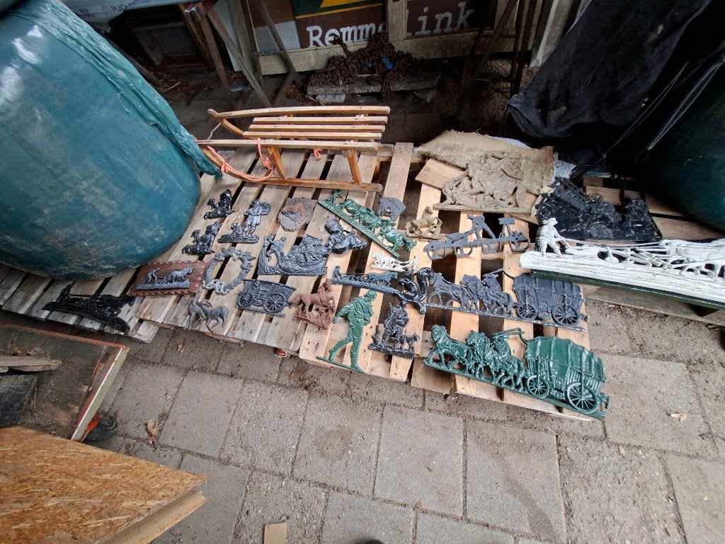 Decoratie   gietijzer aluminium  figuren, Ophalen, Zo goed als nieuw