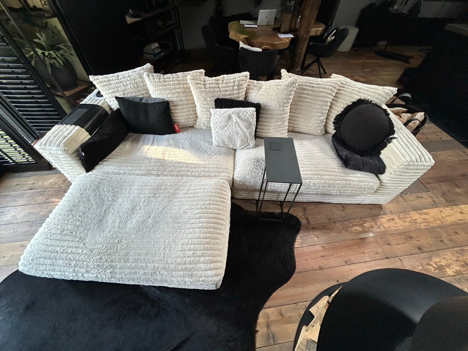 Comfortabele Hoekbank en Hocker met Zachte Ribstof, Ophalen, 100 tot 125 cm, Hoekbank, 300 cm of meer