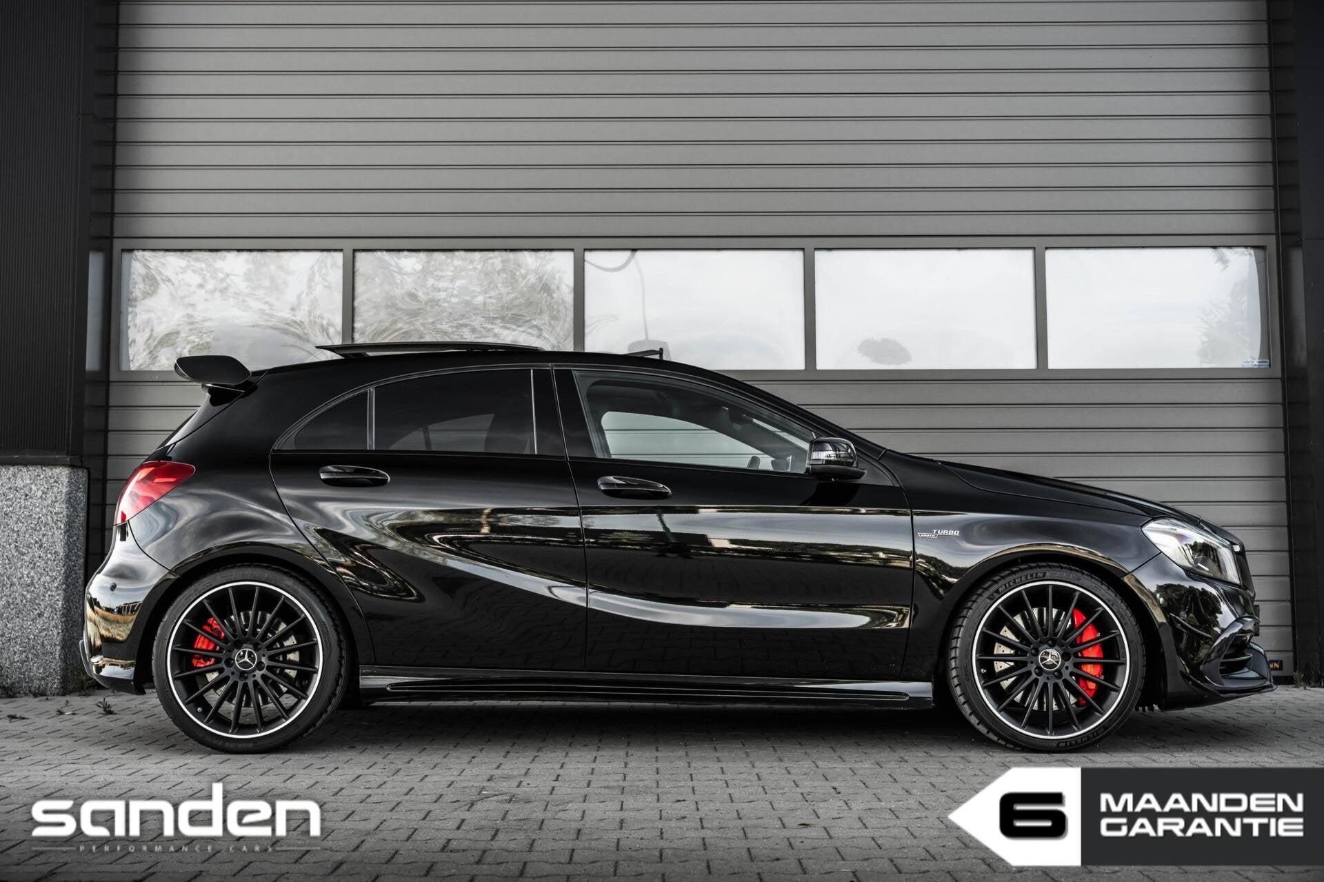 Mercedes A45 AMG 4MATIC|381pk|Facelift|Aero|Pano|Leder|Mem., Automaat, 4 cilinders, Zwart, Bedrijf