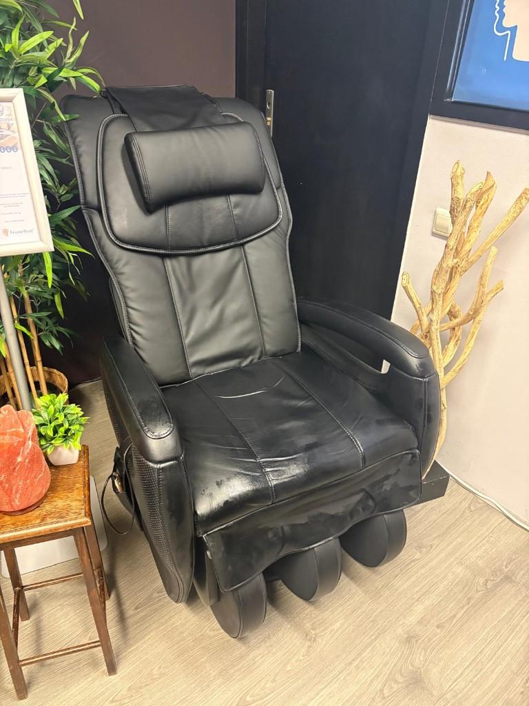 Refurbished massagestoel €2800,- korting, Info@alpha-techno.com, Massagestoel of Kussen, Ophalen of Verzenden, Zo goed als nieuw