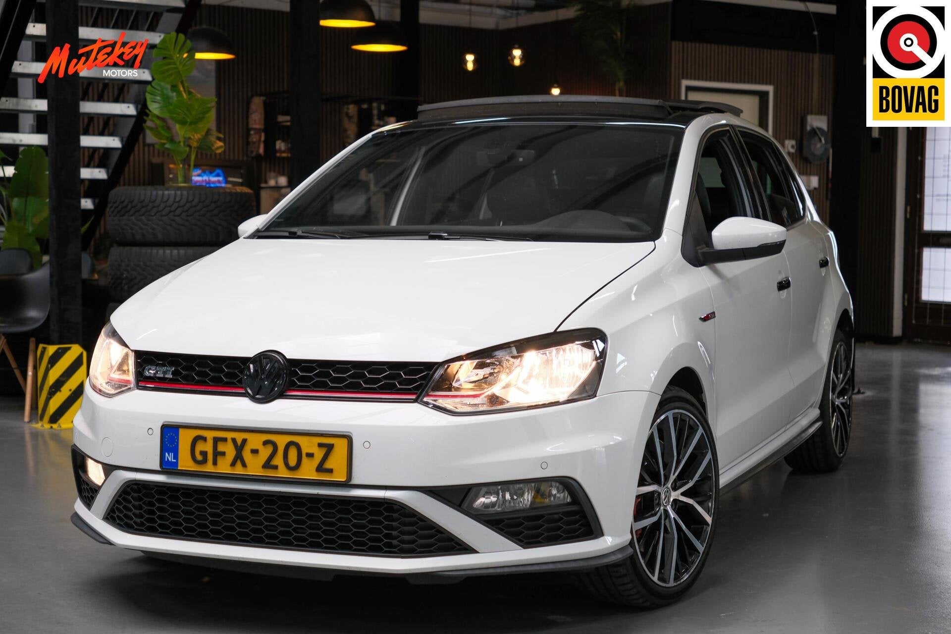 Volkswagen Polo GTI | Pano | Carplay |Alcantara | VOL, Auto's, Dealer onderhouden, Gebruikt, Met garantie (alle), Wit