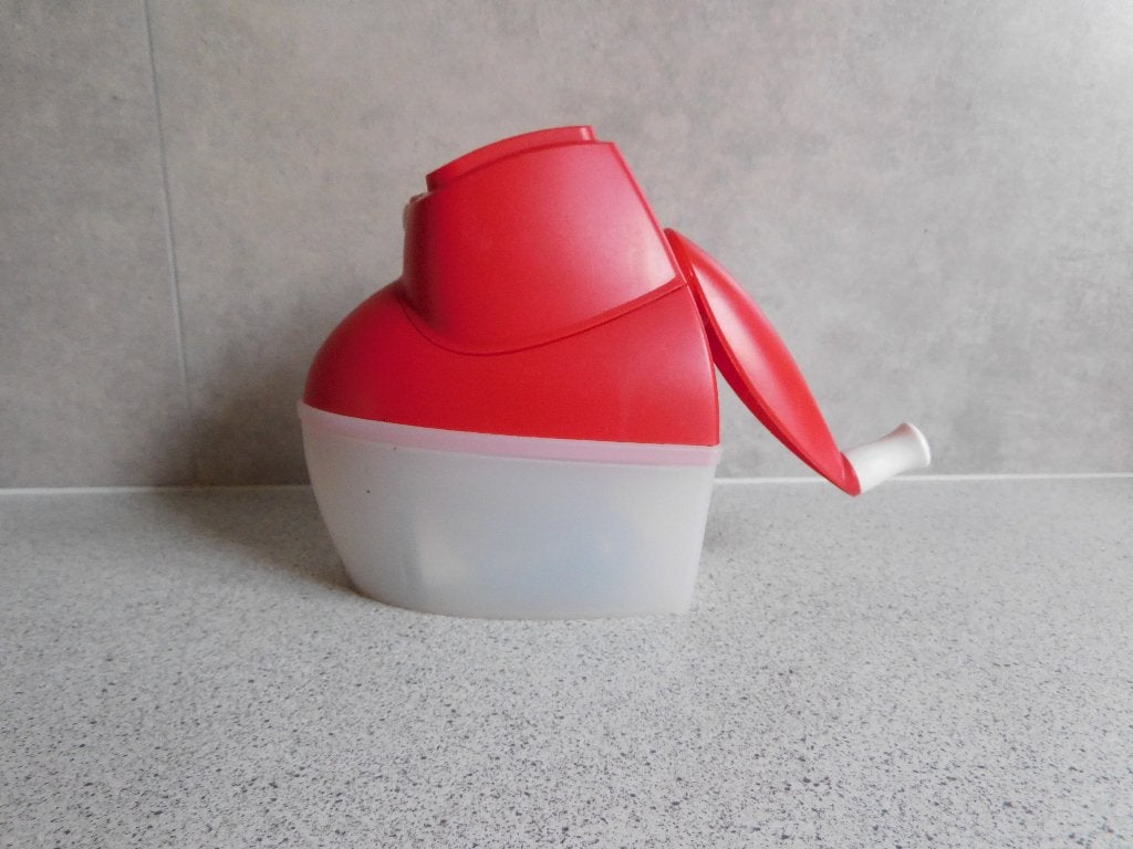 Tupperware Kaasraspmolen Rood, Ophalen of Verzenden, Zo goed als nieuw, Rood, Overige typen