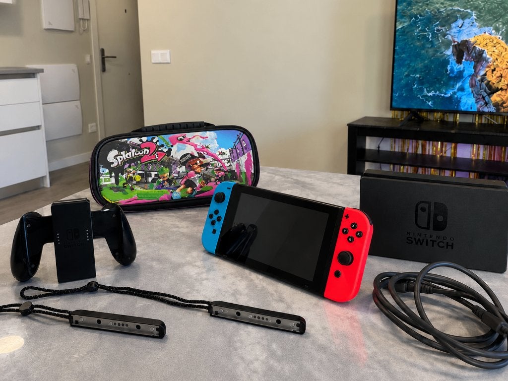 Nintendo Switch con Accesorios, Diversen, Verzenden