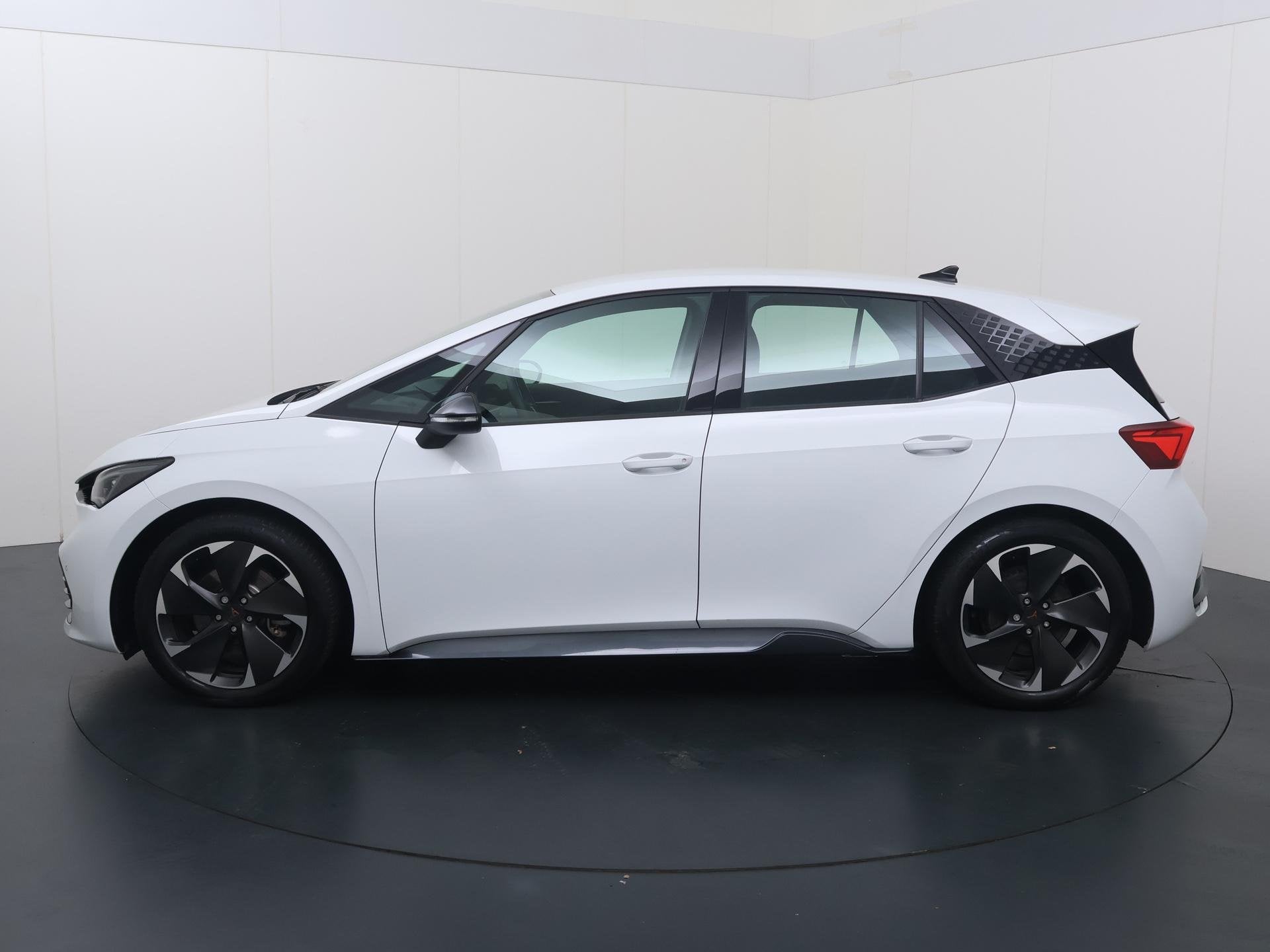 CUPRA Born Adrenaline One 62 kWh | 204 PK | SoH 89% | Adapti, Auto's, 12 maanden, Gebruikt, Zwart, 375 min