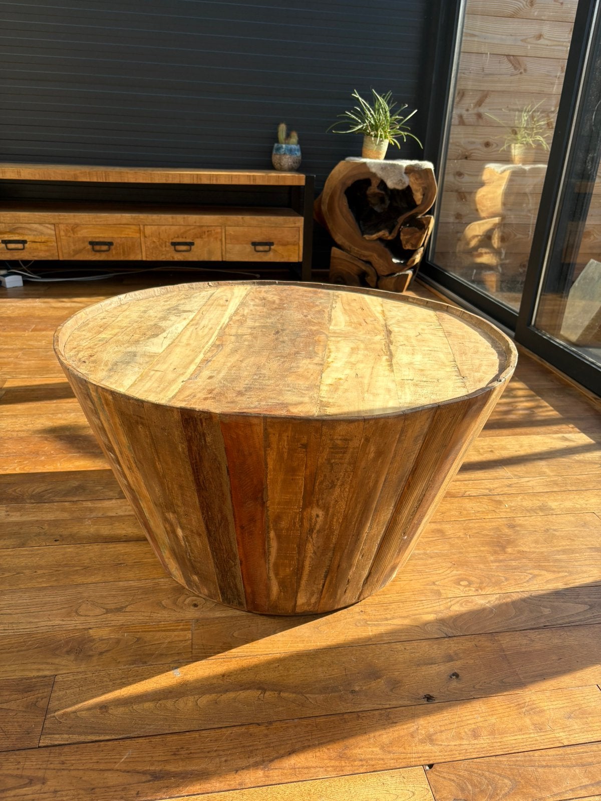 Ronde houten bijzettafel uit India, tonvormig, Ophalen, Zo goed als nieuw, Rond, Minder dan 55 cm