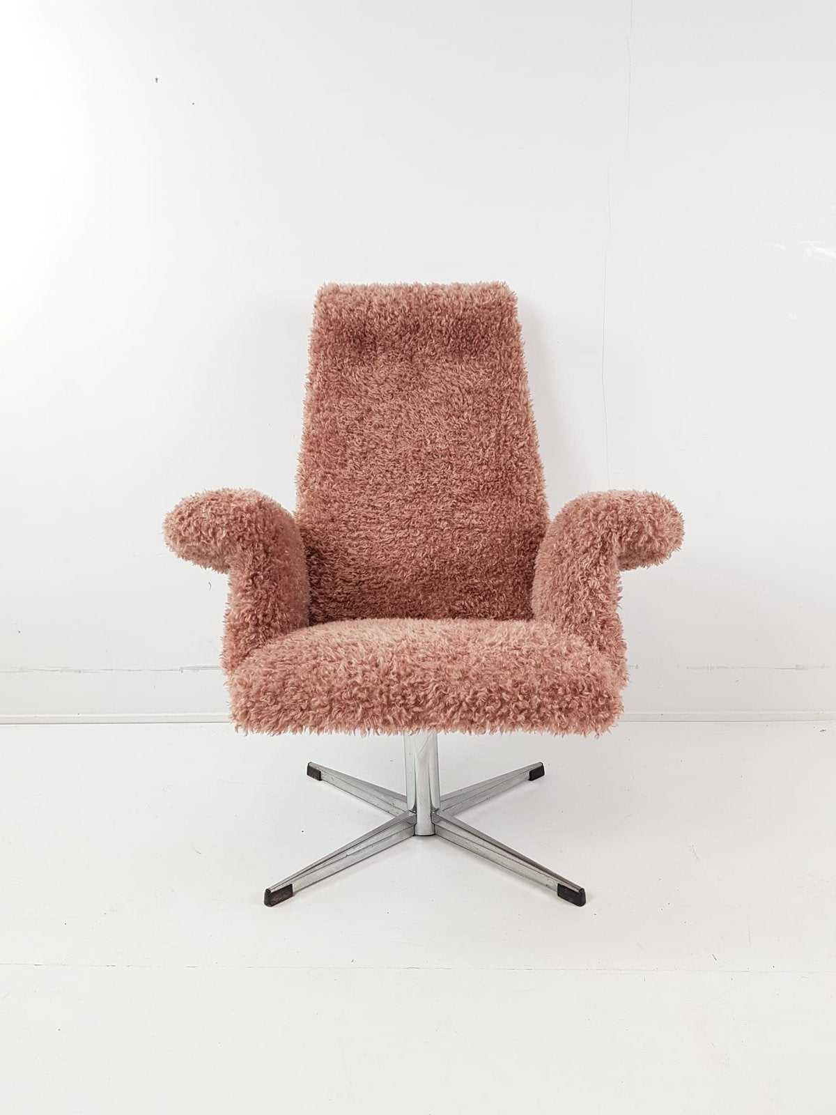 Vintage fauteuil nieuwe stof roze doodle | chromen poot, Ophalen of Verzenden, Zo goed als nieuw, 75 tot 100 cm, Stof