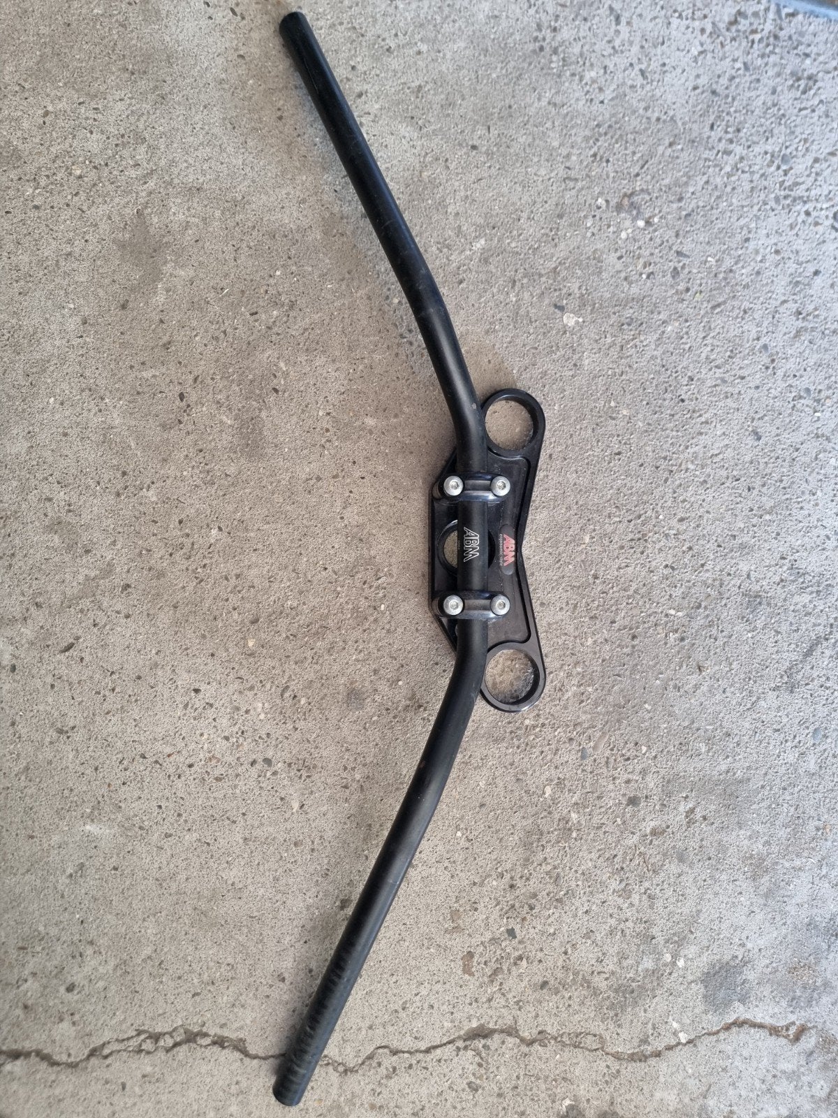 ABM Ergonomic Style Motorfiets Stuur met Kroonplaat, Ophalen, Gebruikt