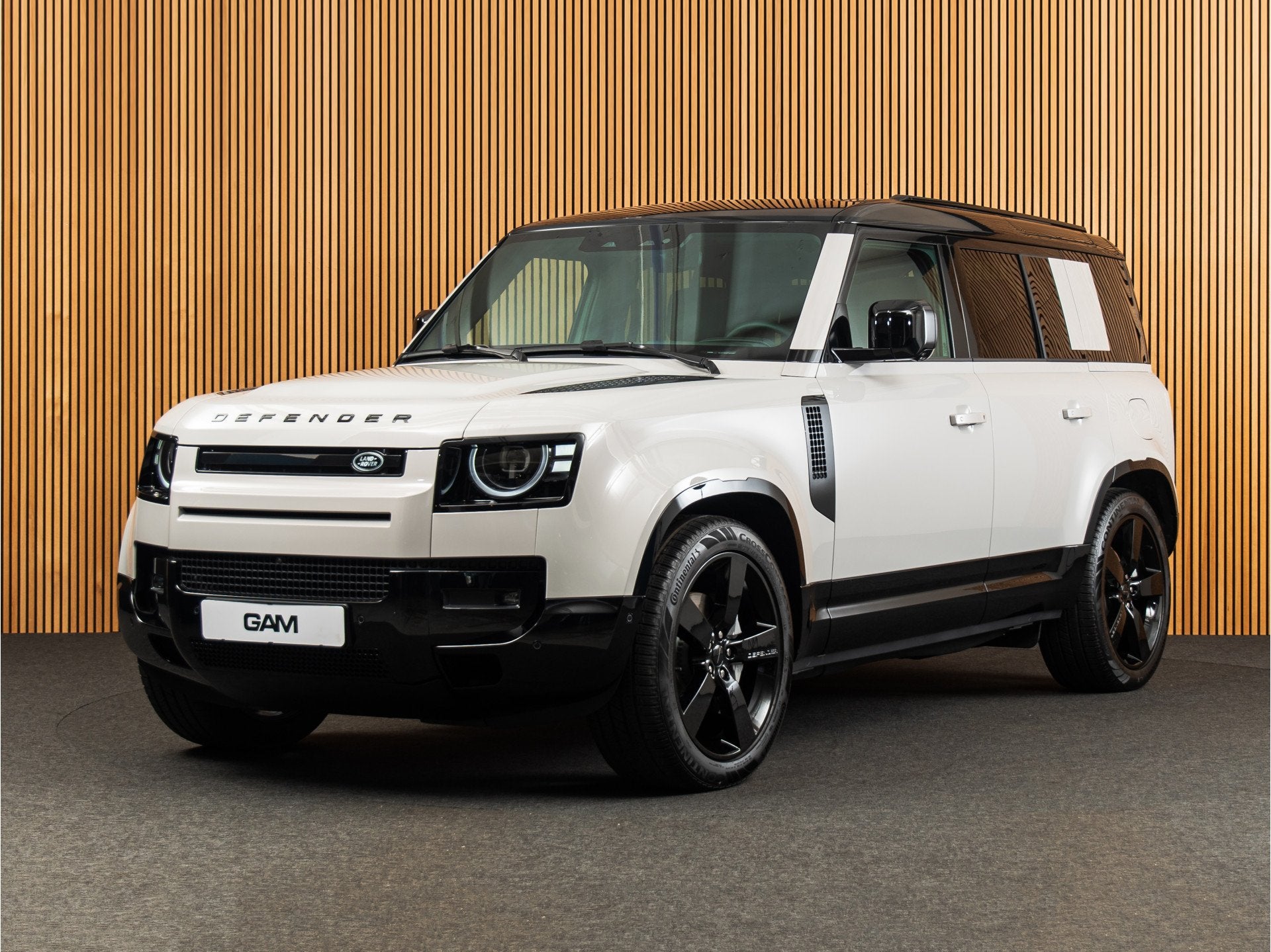 Land Rover Defender 110 2.0 P300e 110 X-Dynamic HSE MY26 | P, Auto's, Automaat, Gebruikt, Zwart, 4 cilinders