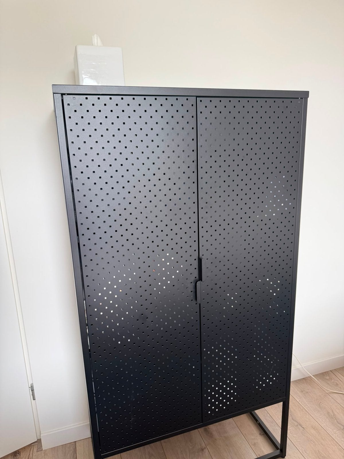 Zwarte metalen kasten, Huis en Inrichting, Kasten | Kledingkasten, Ophalen, Gebruikt, 50 tot 100 cm, Metaal