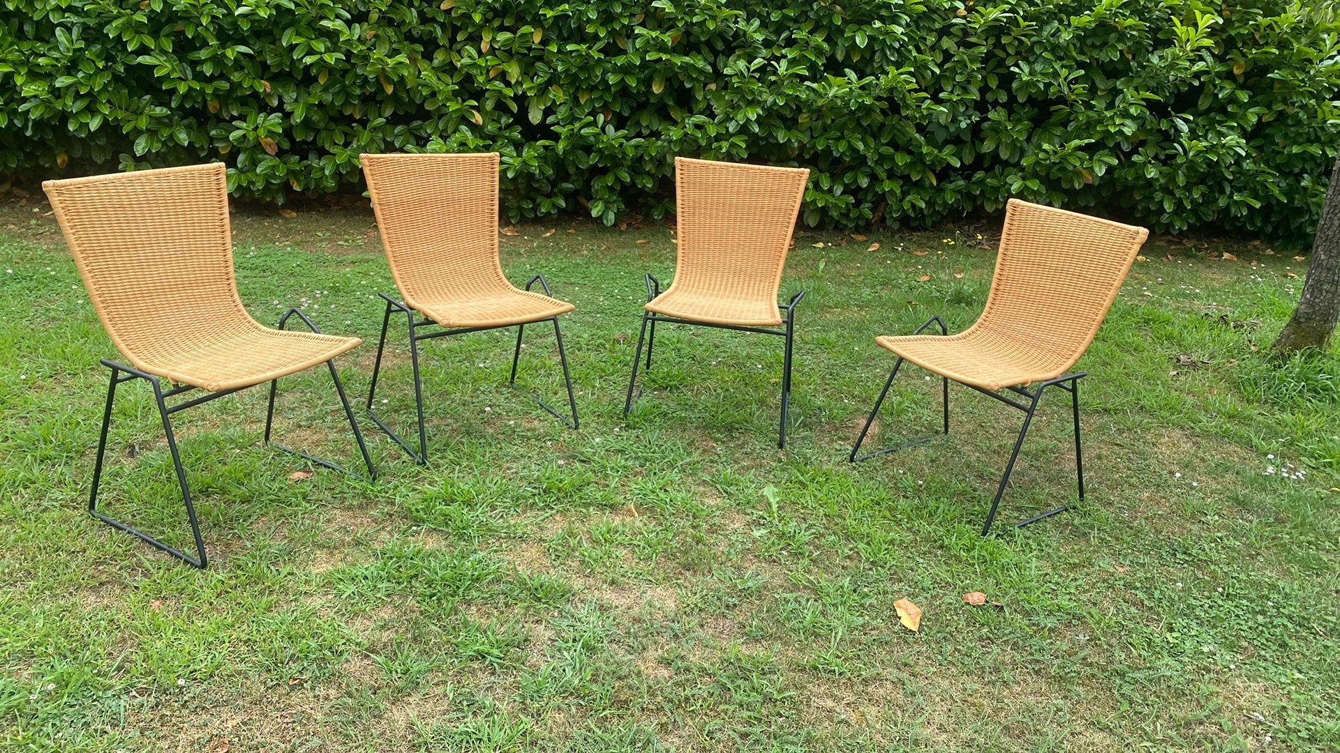 4 rotan tuinstoelen ZGAN, Ophalen, Zo goed als nieuw, Rotan, Stapelbaar