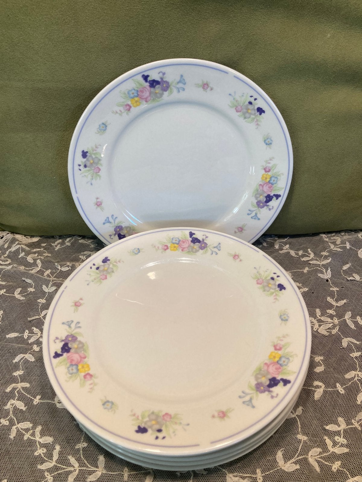Ontbijtbordje met bloemetjes MF Design (150925), Ophalen of Verzenden, Gebruikt, Porselein, Overige stijlen
