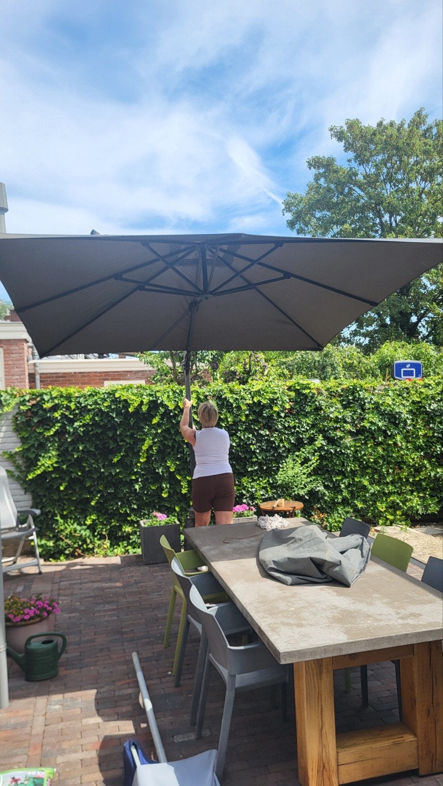 Grote zweefparasol, hoes en voet 3 x 3 mtr horeca kwaliteit!, Ophalen, Zweefparasol, Verstelbaar