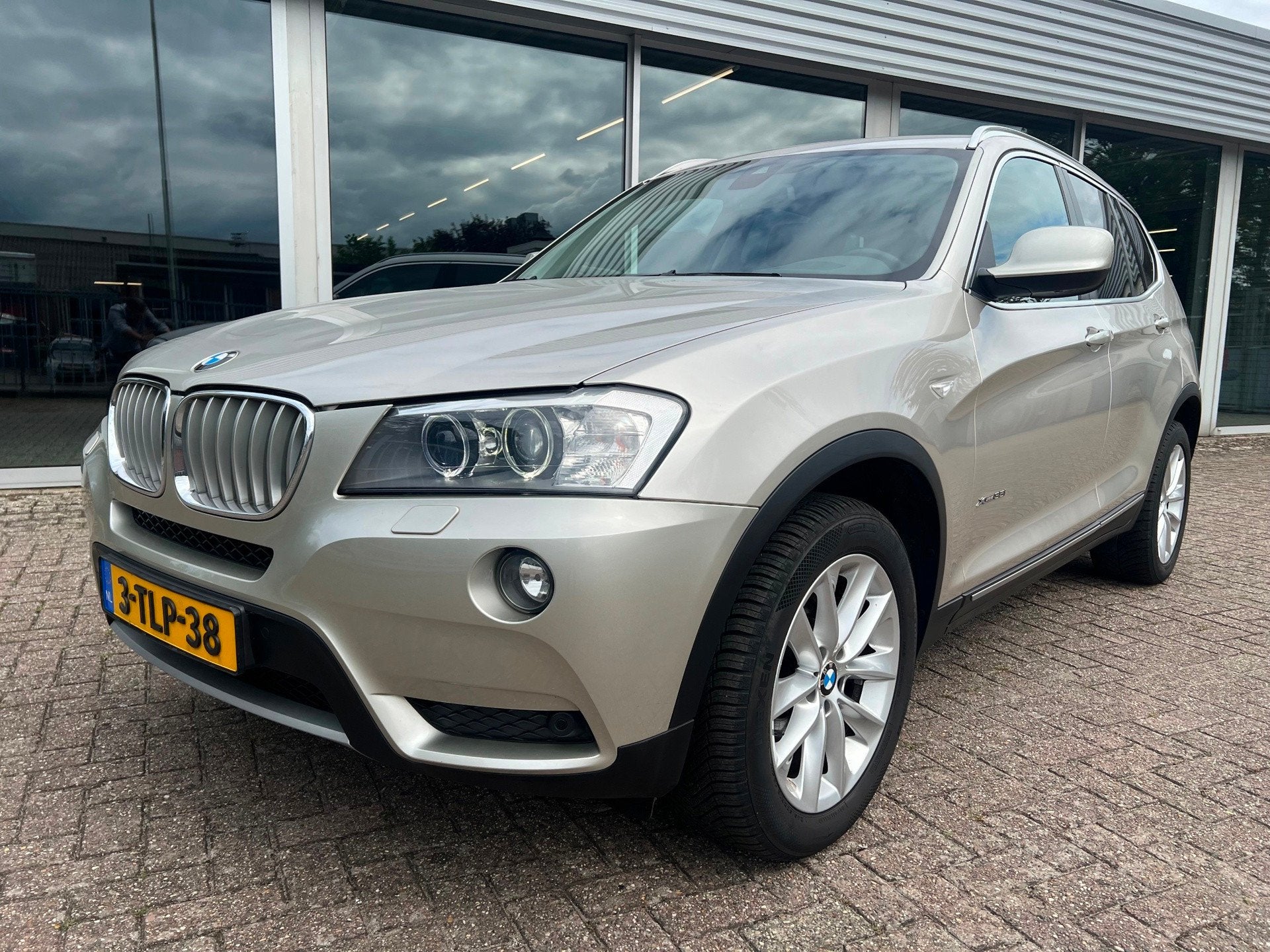 BMW X3 XDrive35i High Executive, Handel/ Export, Auto's, Automaat, Automatische klimaatregeling, Gebruikt, 2000 kg