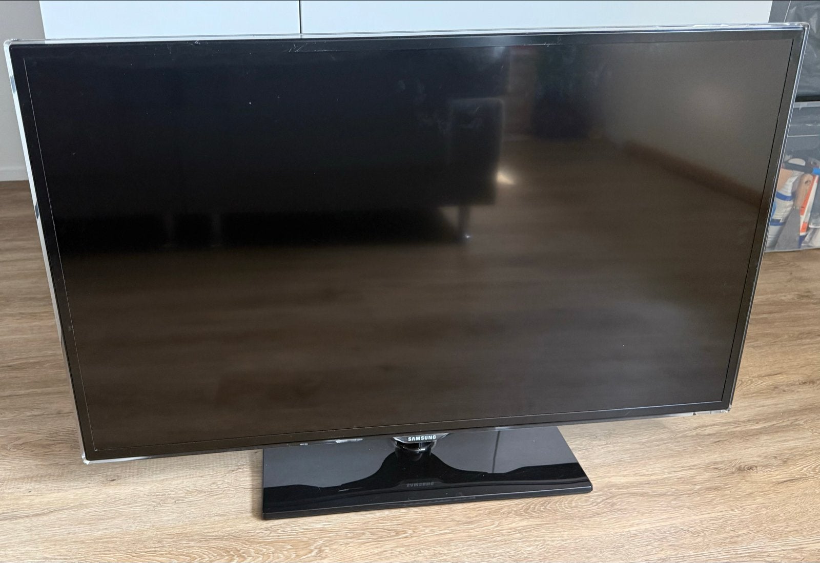 Samsung LED TV - 40 inch, Ophalen, LED, 50 Hz, 80 tot 100 cm