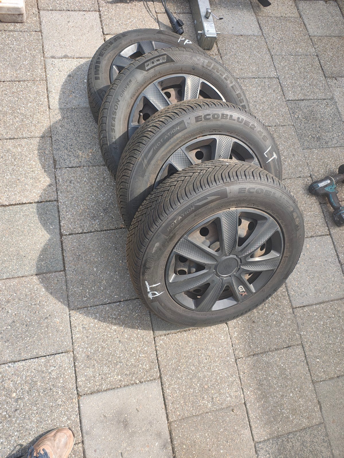 Velgen met Wieldoppen R15, Auto-onderdelen, Ophalen