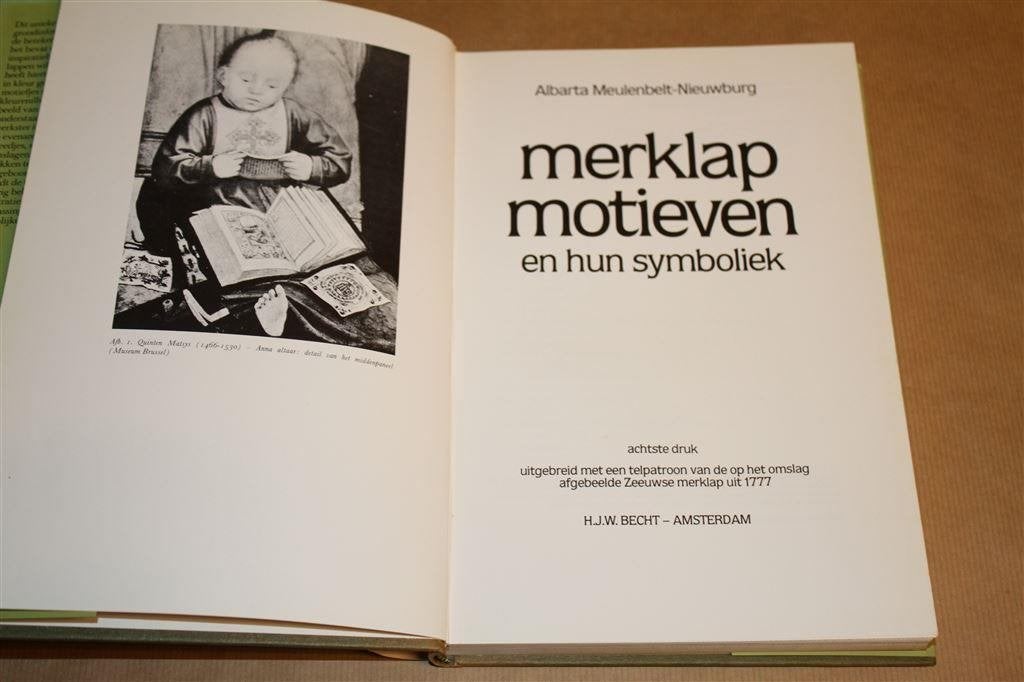 Boek. Merklapmotieven en hun symboliek., Patroon, Gebruikt, N.v.t., N.v.t.