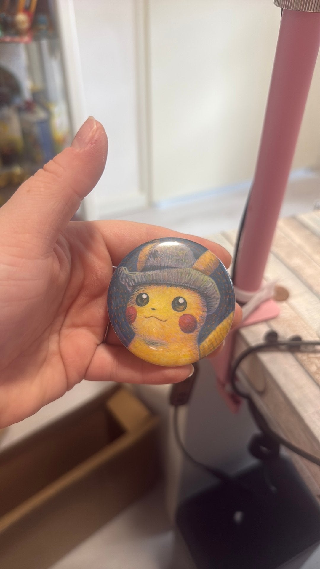 Pikachu van gogh button, Ophalen of Verzenden, Zo goed als nieuw