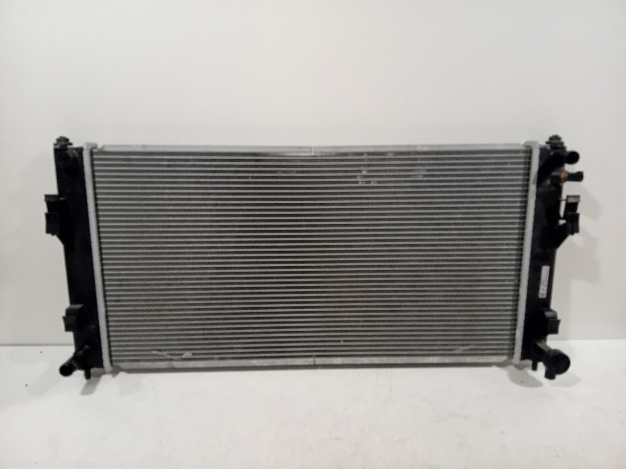 Radiateur Nissan Leaf, Onderdelen@venauto.nl, Van der Ven Autorecycling B.V., Gebruikt, Ettenseweg 76, 4706 PB Roosendaal, The Netherlands