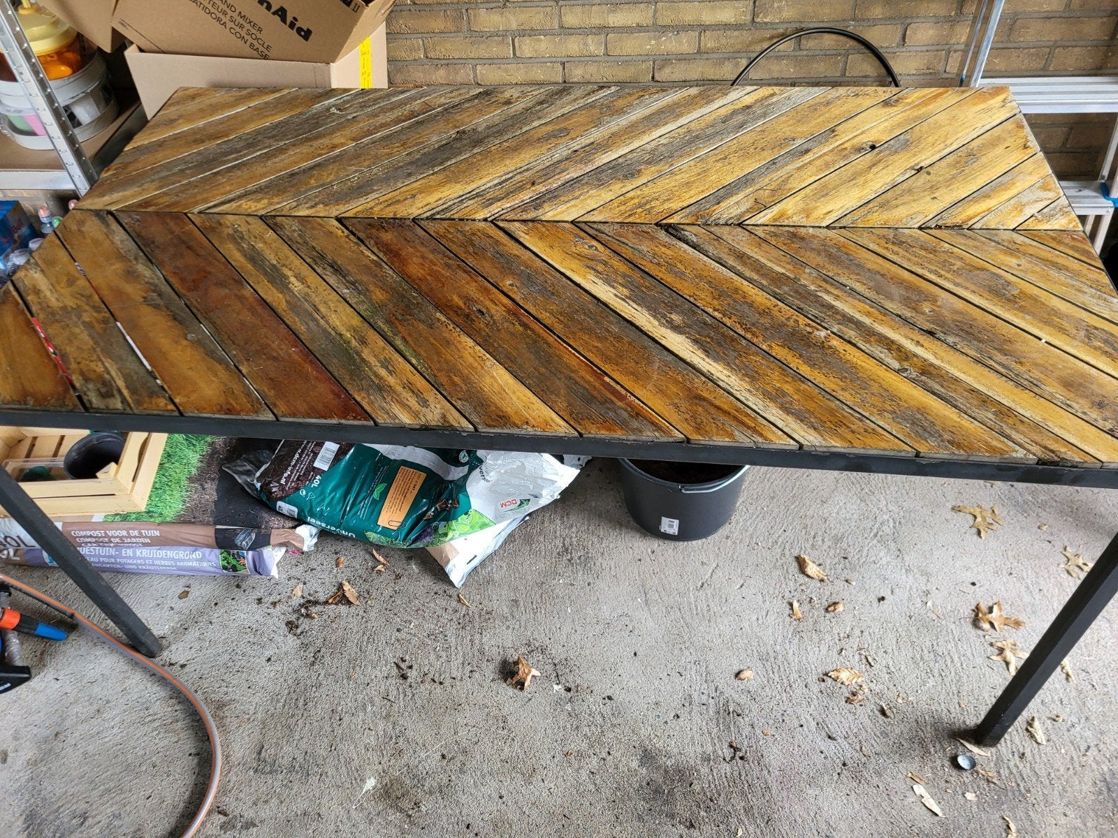Houten tuintafel met metalen onderstel, Ophalen, Gebruikt, Rechthoekig