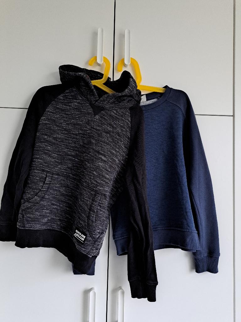 2x zwarte hoodie WE en blauwe trui Hema - maat 134 140, Gebruikt, WE, Trui of Vest, Ophalen of Verzenden