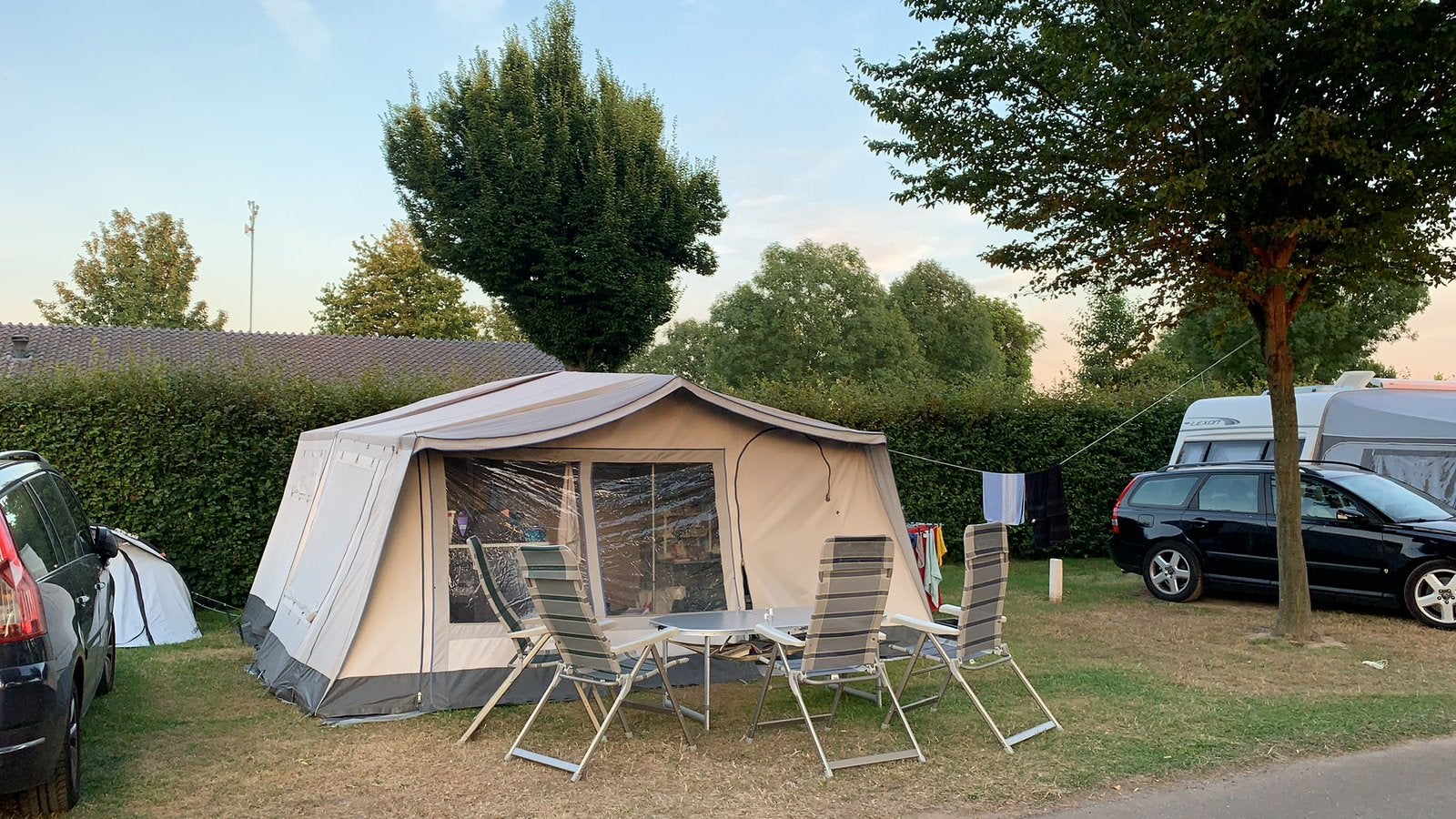Vouwagen Scout Pivo (6 slaappl. , uit te breiden naar 10), Caravans en Kamperen, Ophalen, Gebruikt