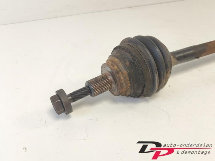 Aandrijfas links-voor van een Volkswagen Golf, Gebruikt, -, Volkswagen, -