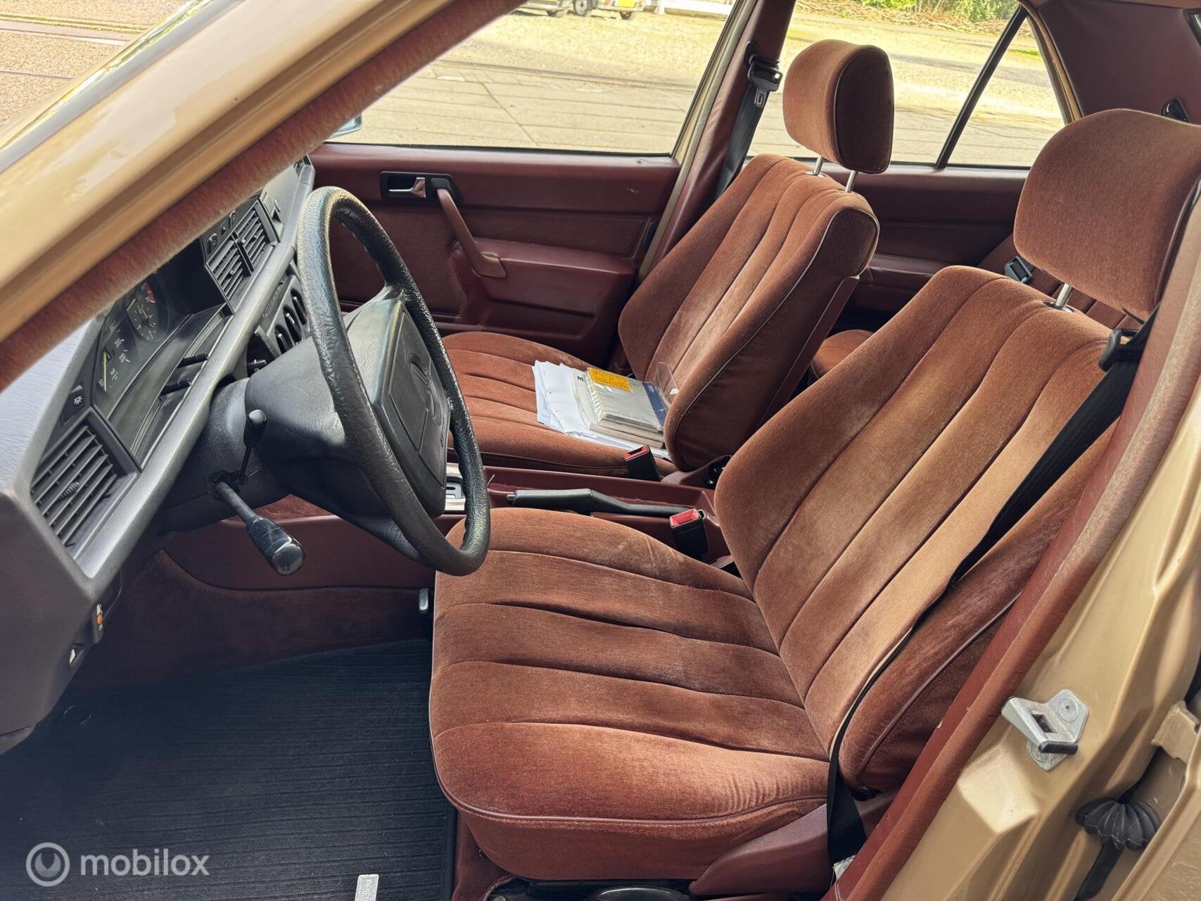 Mercedes-Benz 190-serie 2.0 E AUT Elektr.Ramen Ex.Zwitsers, foto 8