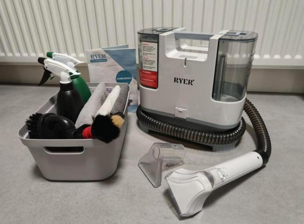 TE HUUR: TAPIJTREINIGER INCL. REINIGINGSMIDDEL & MATERIALEN, Ophalen