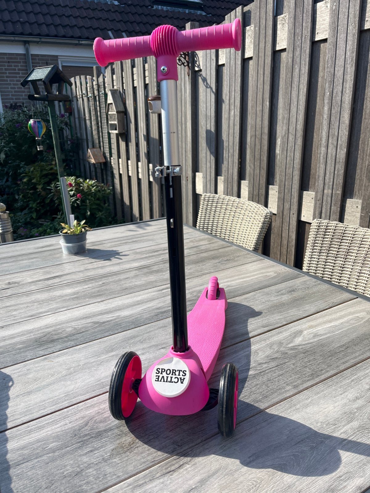 Roze kinderstep met 3 wielen - Sports Active, Fietsen en Brommers, Ophalen of Verzenden, Gebruikt, Gewone step