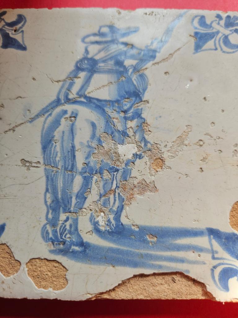 Antieke Delfts Blauwe Tegel - Ruiter te Paard, Ophalen of Verzenden