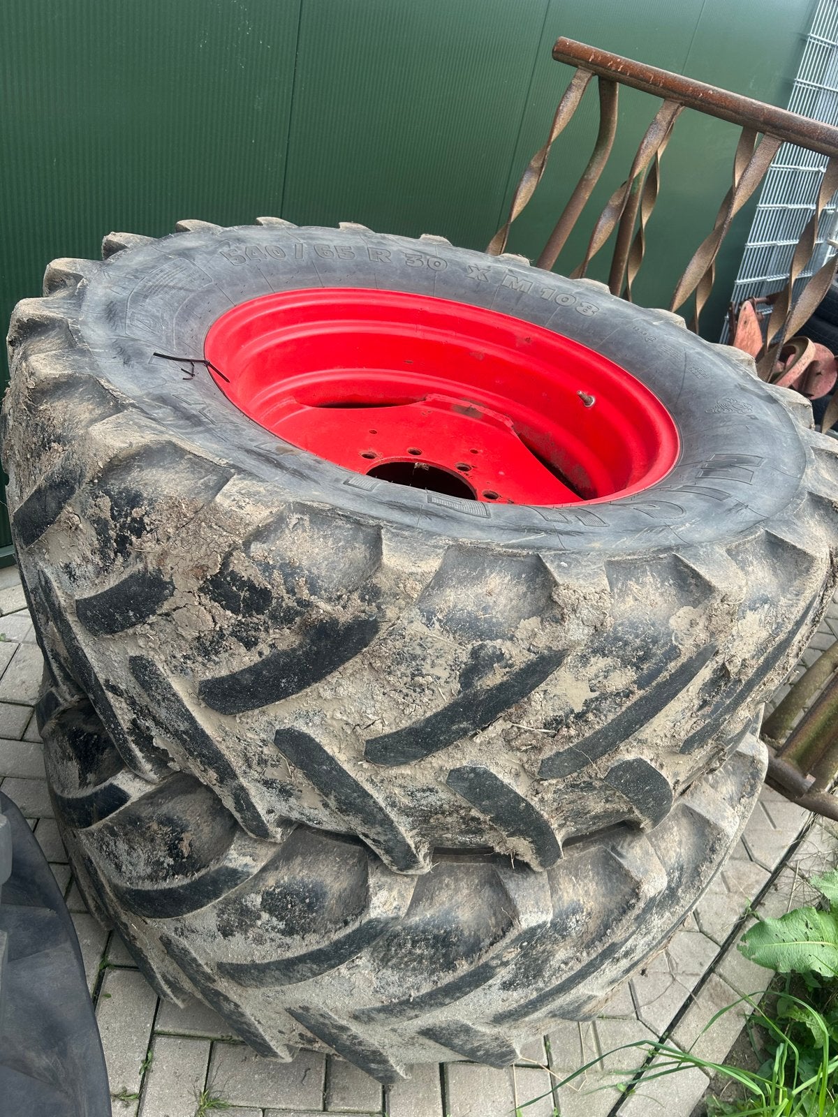 Trekkerbanden met velgen - 540/65 R30 XM108, Ophalen