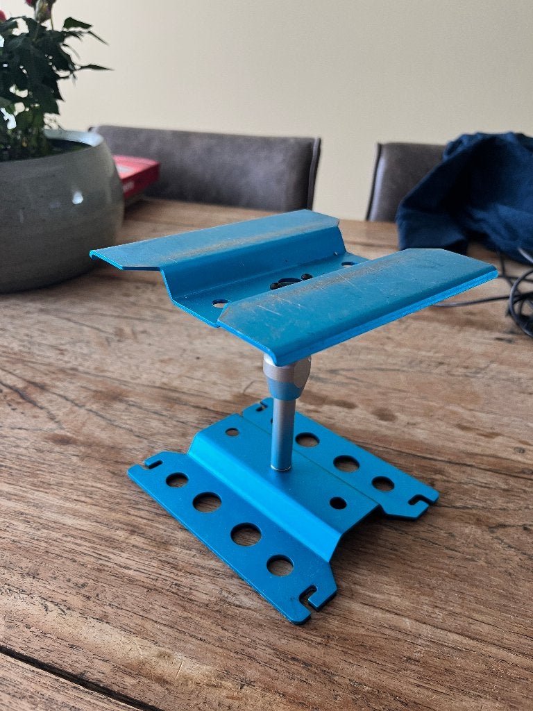 RC auto/truck carstand/standaard , blauw, Ophalen of Verzenden, Gebruikt, Overige schalen, Auto offroad