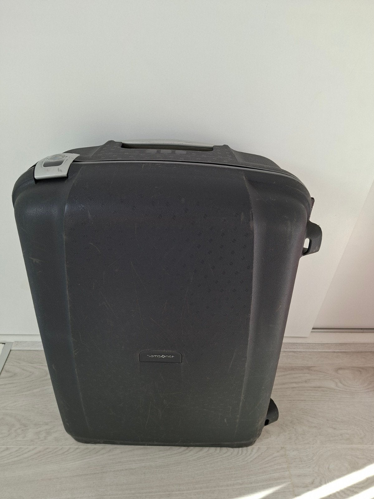 Samsonite koffer met wieltjes en slot, Gebruikt, Hard kunststof, Slot, 35 tot 45 cm