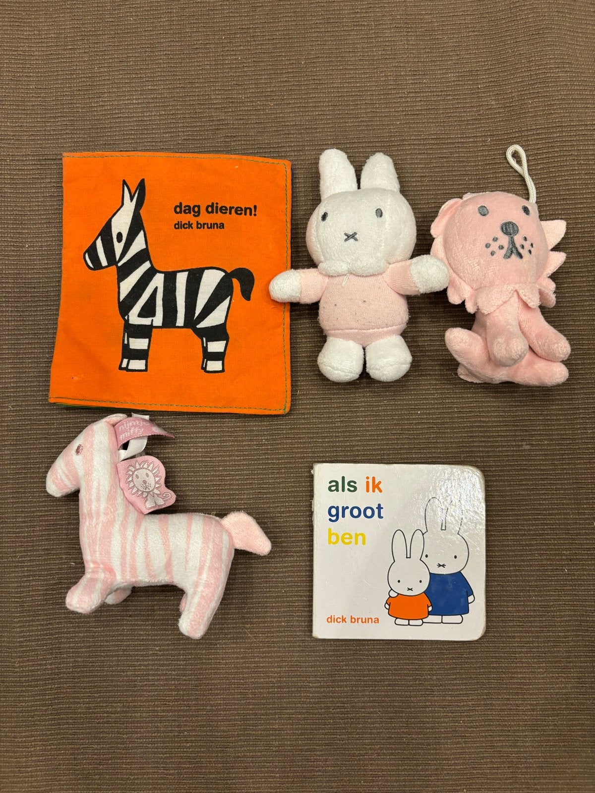Nijntje en Vriendjes Speelgoed Set met Boekjes en knuffels!, Ophalen of Verzenden, Gebruikt, Overige typen, Met geluid