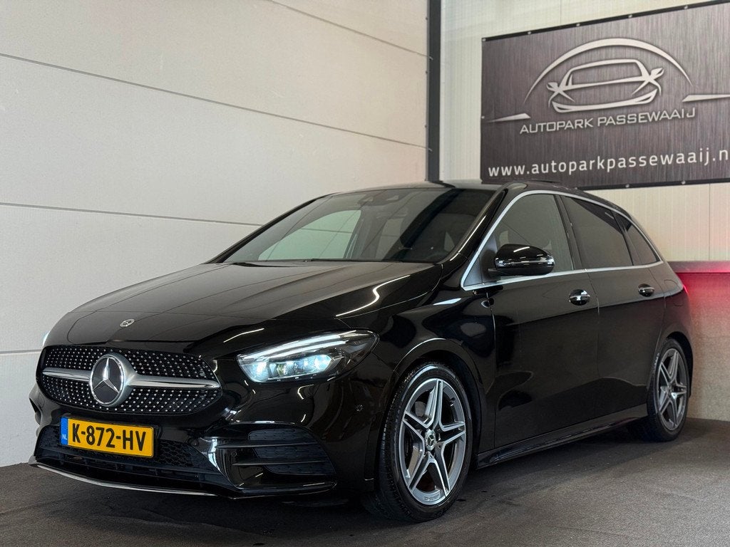 Mercedes-Benz B-klasse 180 AMG Pano, Cruise Control, Apple C, Auto's, 136 pk, Gebruikt, 4 cilinders, 700 kg