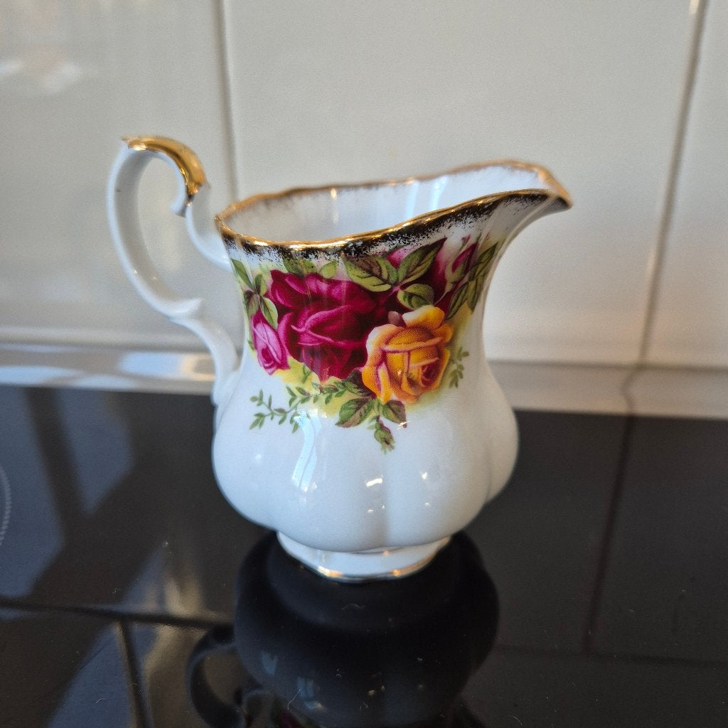 Royal Albert Old country roses Melkkannetje, Overige typen, Ophalen of Verzenden, Zo goed als nieuw, Overige stijlen