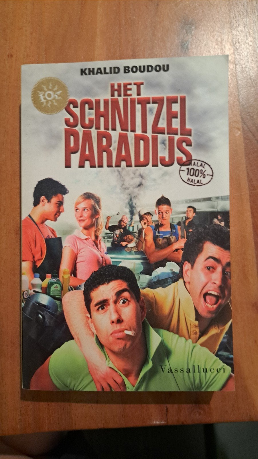 X Het Schnitzelparadijs - Khalid Boudou (Boek), Boeken, Ophalen of Verzenden, Gelezen, Khalid Boudou, Nederland