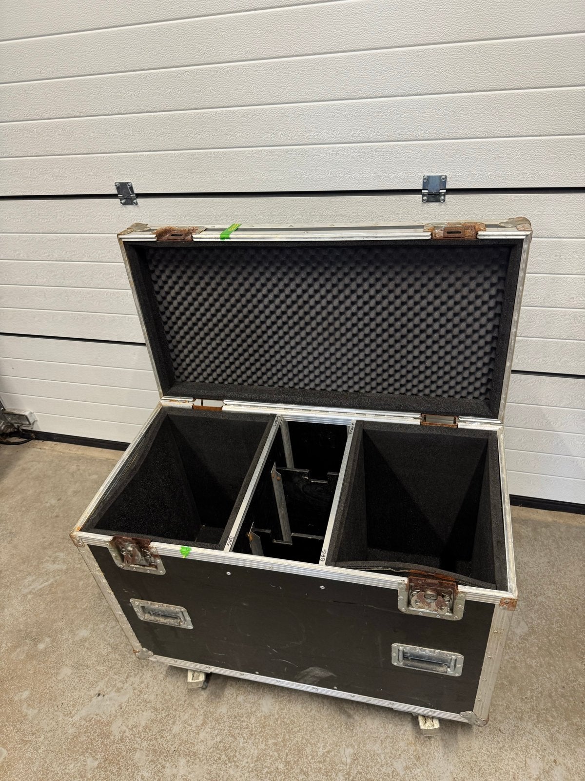 Flightcase voor D&B Audiotechnik 2 x Q7 of Q10 met beugels, Ophalen of Verzenden, Gebruikt, Overige instrumenten, Flightcase
