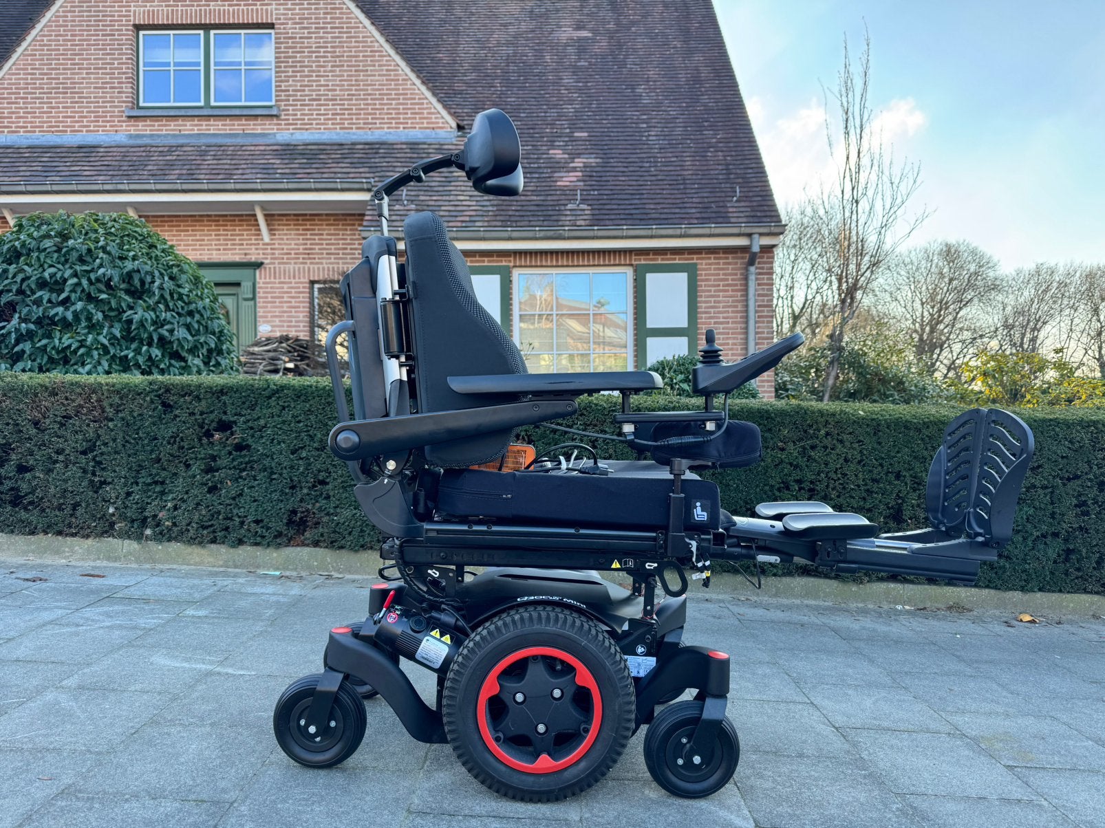 Sunrise Quickie Q300 M Mini electrische Rolstoel Nieuwestaat, Diversen, Rolstoelen, Ophalen of Verzenden, Zo goed als nieuw, Elektrische rolstoel