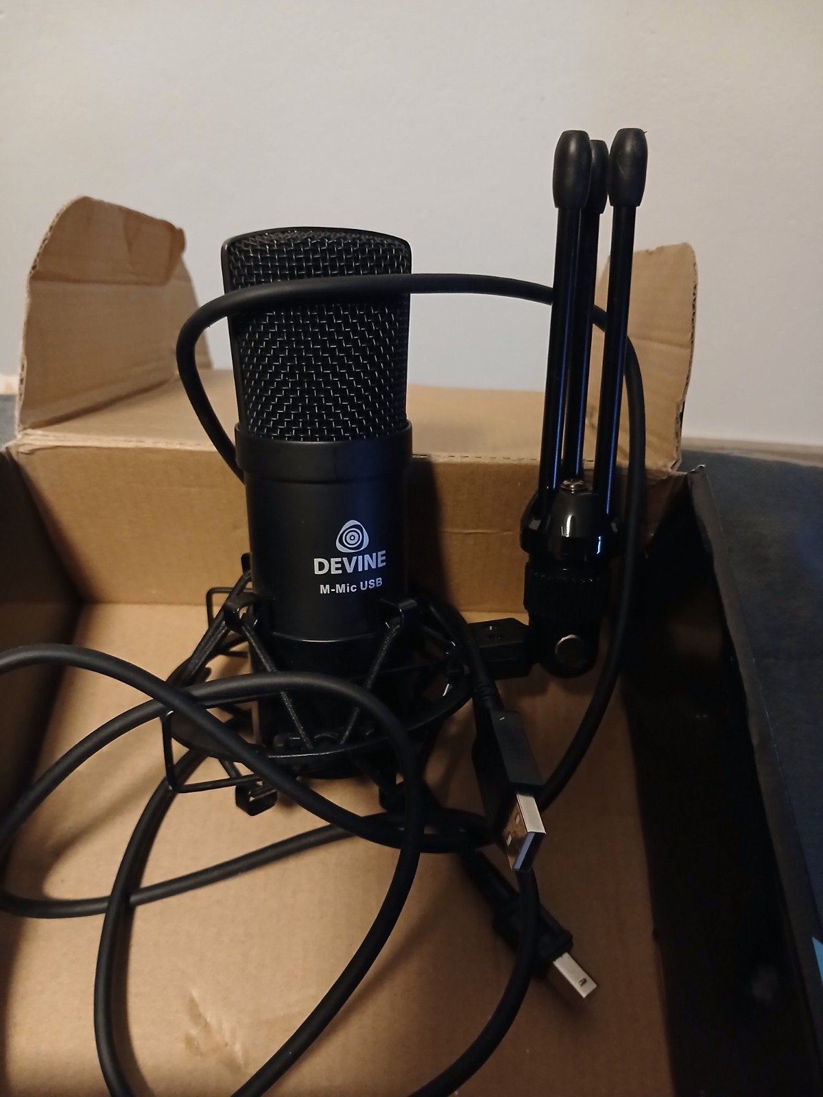 Devine M-Mic USB Microfoon met standaard, Muziek en Instrumenten, Microfoons, Ophalen of Verzenden, Zo goed als nieuw, Studiomicrofoon