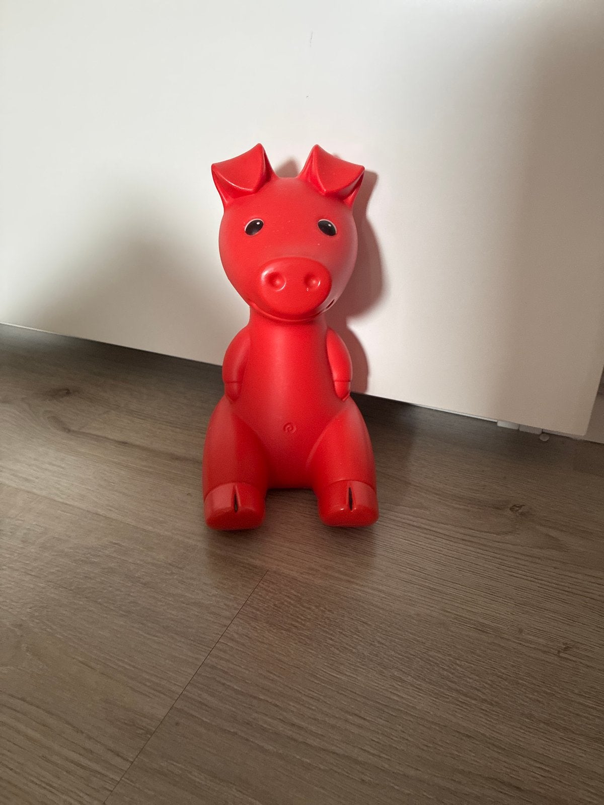 Rood spaarvarken - Leuk voor kinderen - IKEA, Ophalen of Verzenden, Nieuw, Overige materialen, Dier