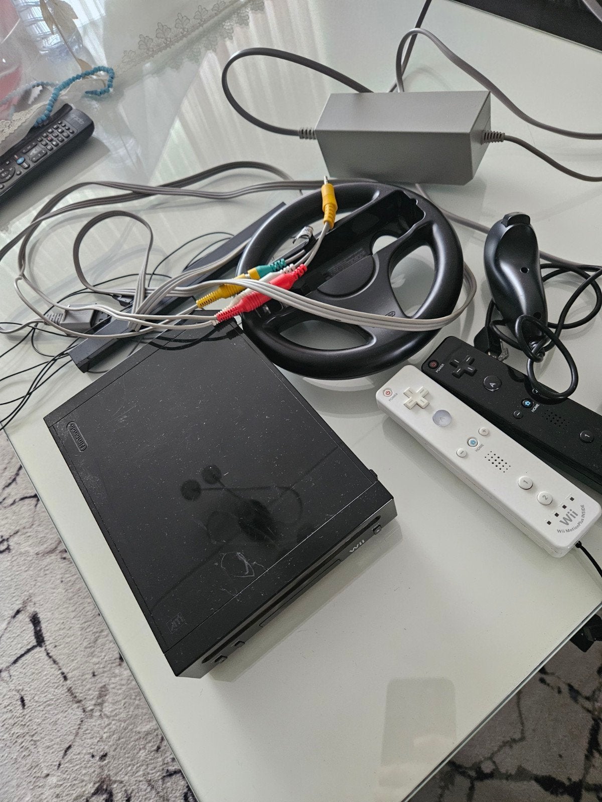 Wii Console Zwart met 2 controllers, stuur en 6 games, Spelcomputers en Games, Ophalen, Gebruikt, Met 2 controllers, Met games