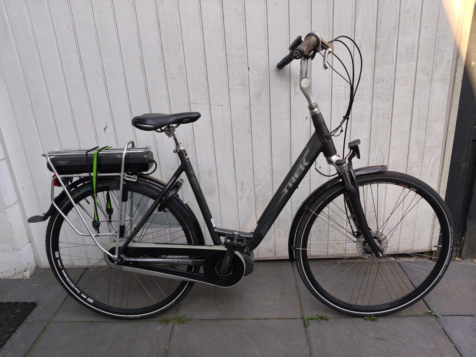Trek LM 400 elektrische damesfiets Shimano middenmotor, 51 tot 55 cm, Ophalen, Zo goed als nieuw, Overige merken