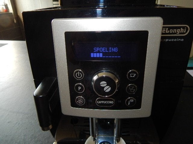 Foto 18 van De'Longhi Cappuccino Koffiemachine ECAM23.46X -