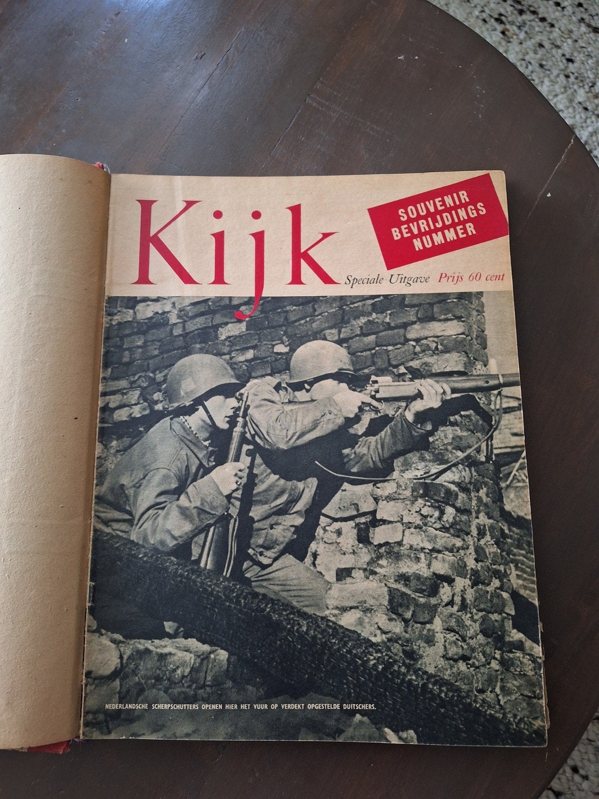 Kijk - Souvenir Bevrijdingsnummer en Nummer 17 (1945), Boeken, Tijdschriften en Kranten, Ophalen of Verzenden, Gelezen, Overige typen