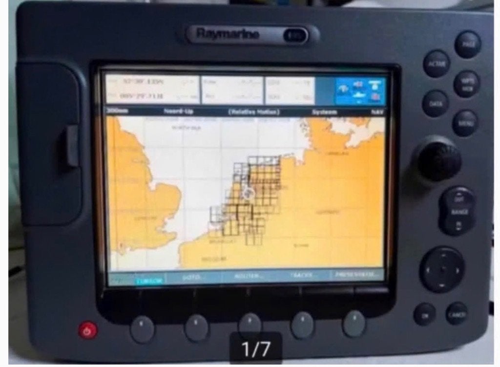 Raymarine E80 kleuren plotter radar Seatalk 1 Seatalk 2, Ophalen, Zo goed als nieuw, Radar