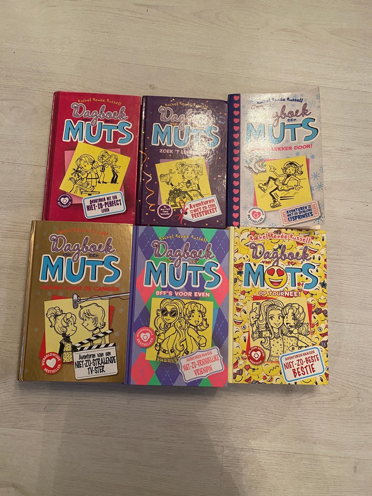 6 Dagboek van een Muts boeken - Rachel Renée Russell, Ophalen of Verzenden, Gelezen, Fictie