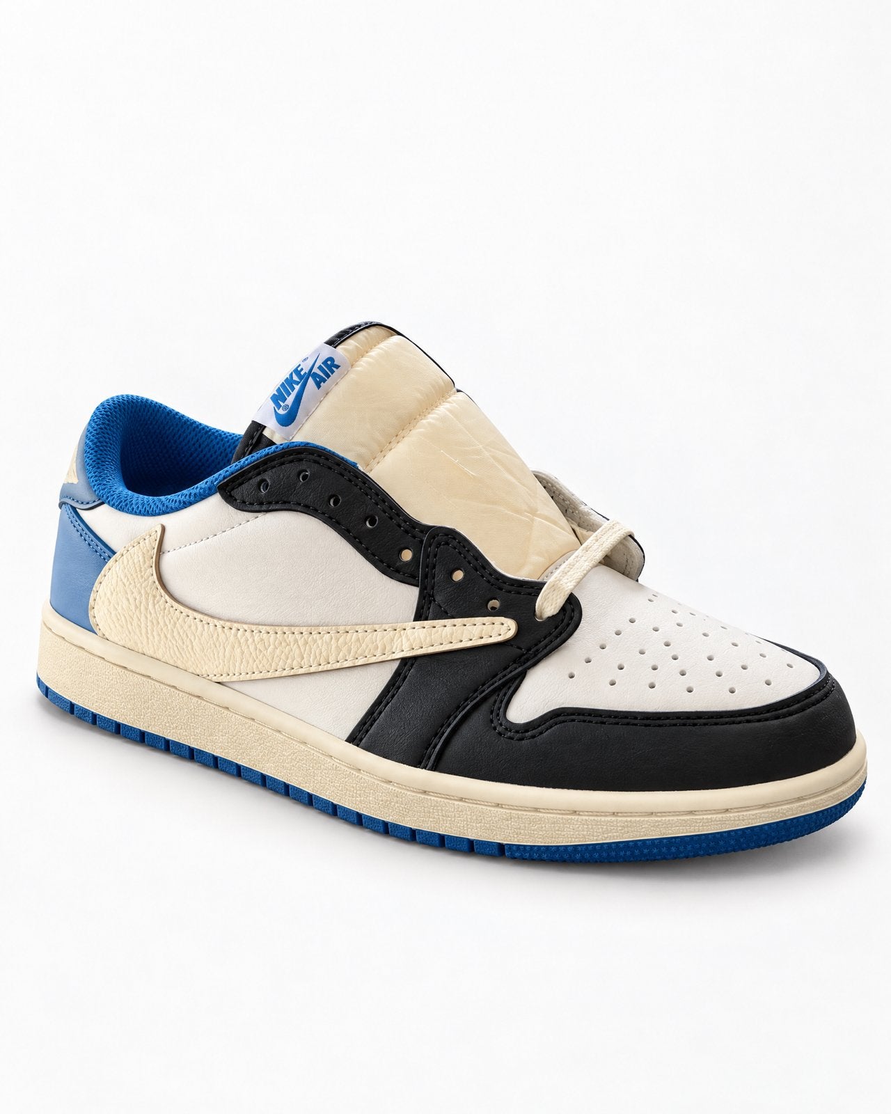 (NEW) Nike Jordan 1 Low Travis Scott x Fragment maat 42.5, Colosseum 1, 1213 NL Hilversum, Nike Air Jordan, Sneakers of Gympen